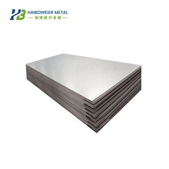 Varmvalsad titanplåt